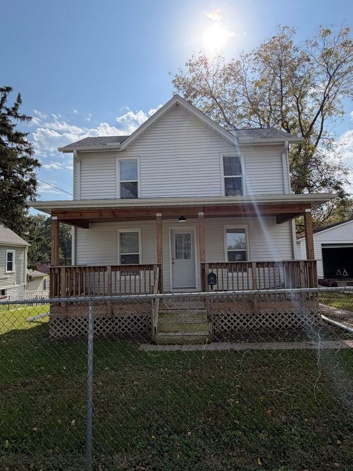 1620 25th Ave - Photo 2 of 25