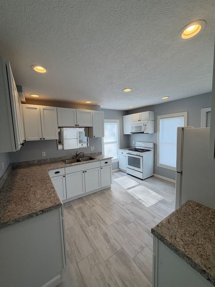 1620 25th Ave - Photo 7 of 25