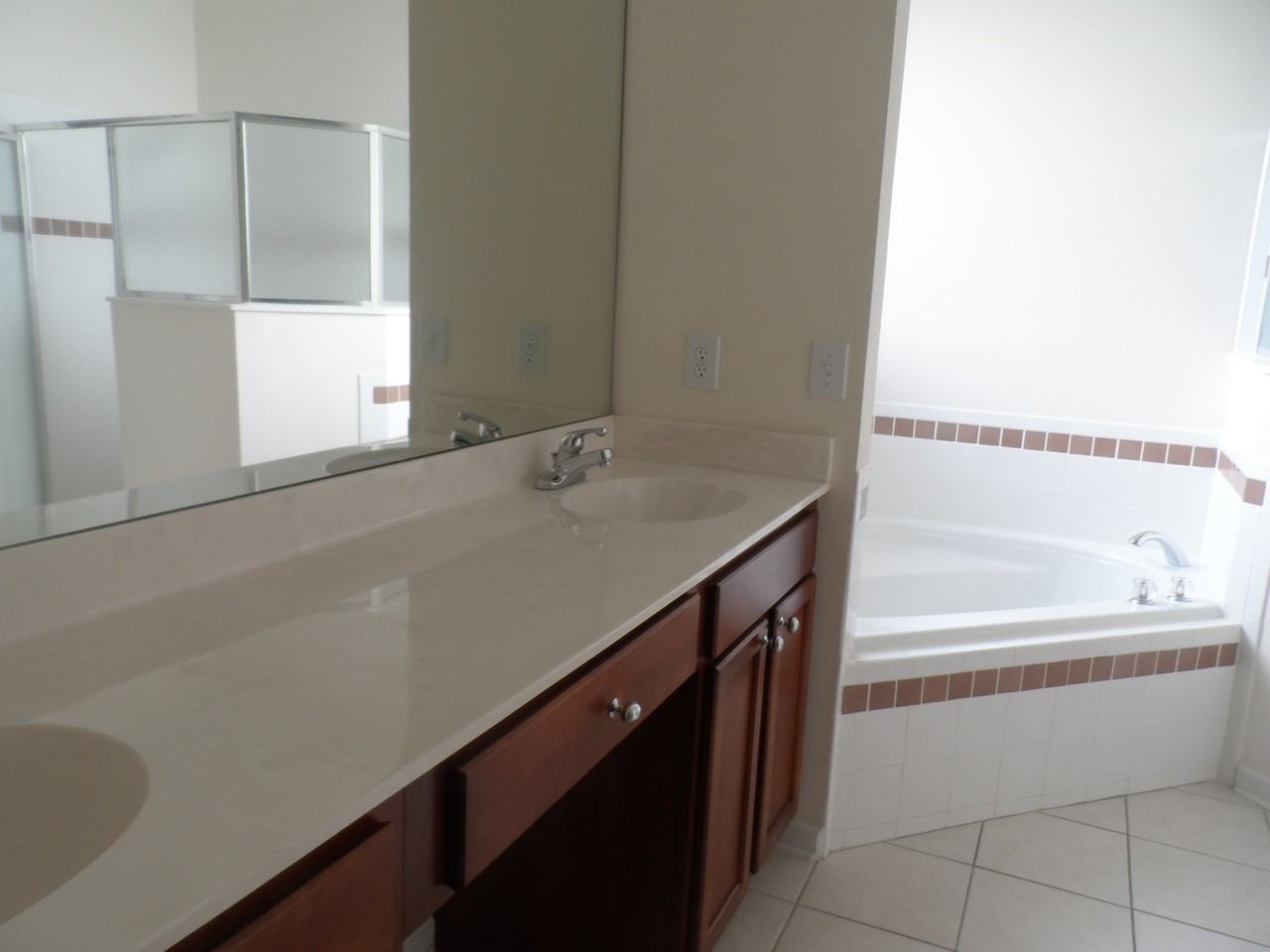 234 W Tarrington Dr - Photo 6 of 34