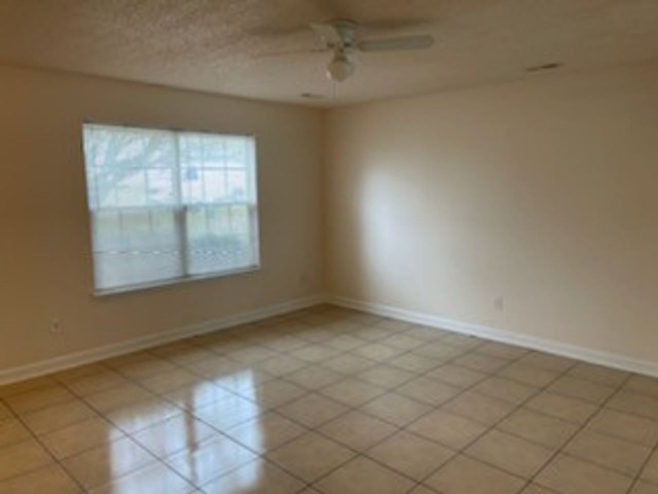 3823 Far West Dr - Photo 4 of 16