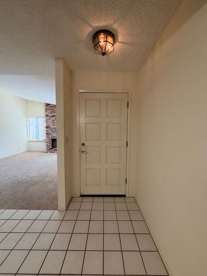 1212 Jackie Ln - Photo 6 of 41