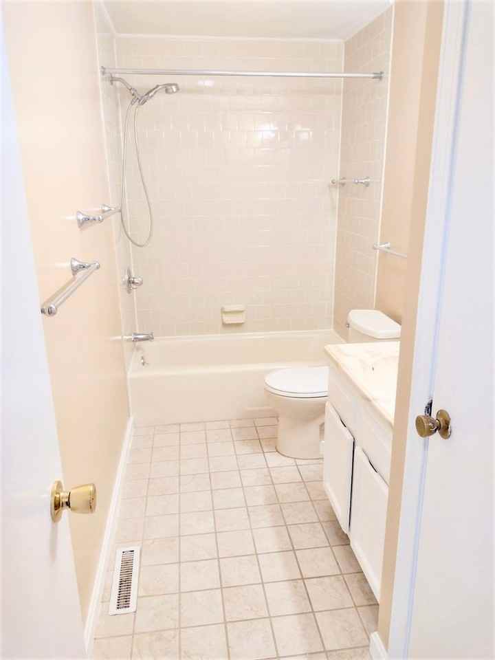 4 Gibbs Ln - Photo 6 of 19