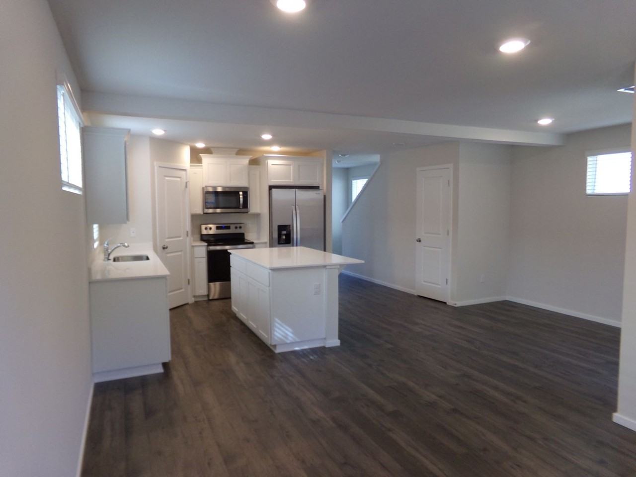 6229 Ne 120th St - Photo 5 of 18
