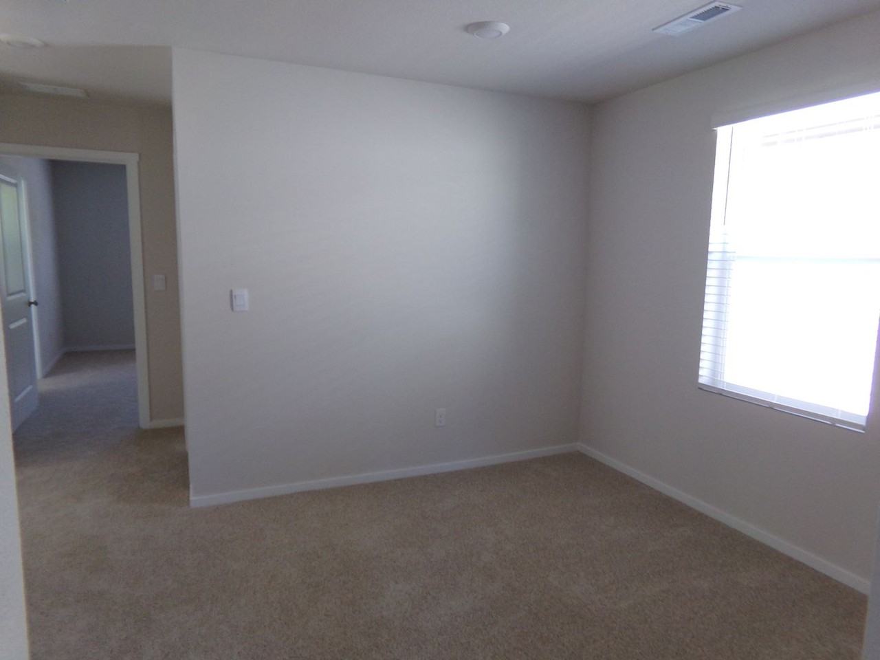 6229 Ne 120th St - Photo 7 of 18