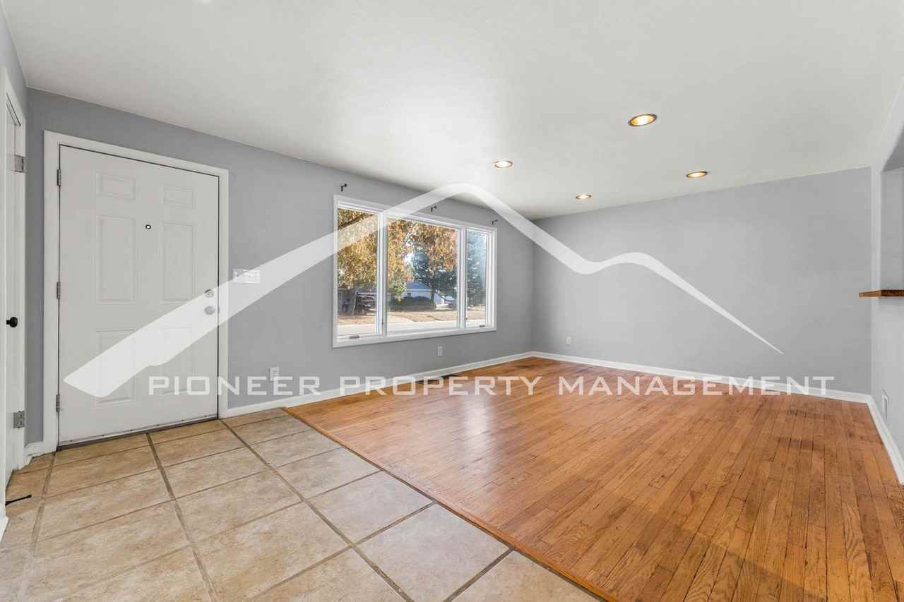 1531 S Patton Ct - Photo 3 of 23
