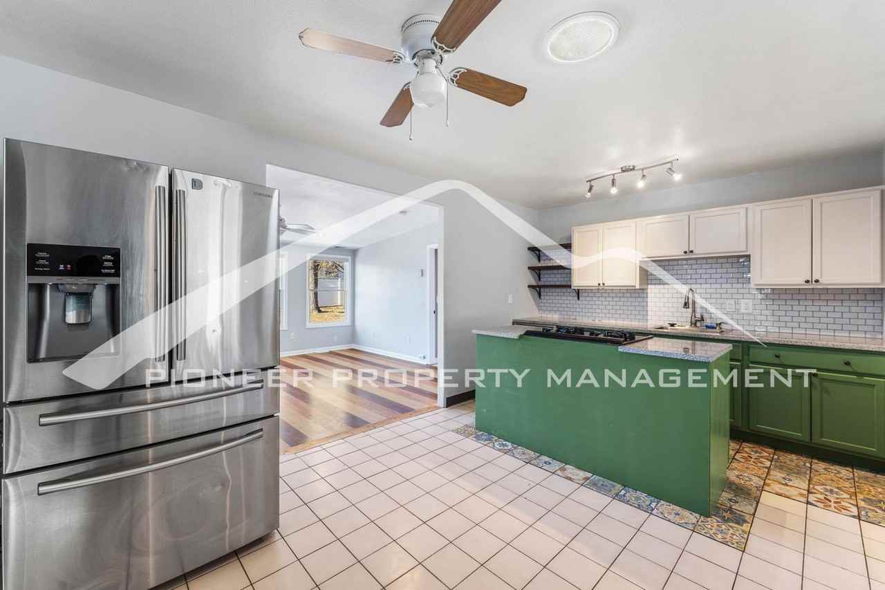 1531 S Patton Ct - Photo 7 of 23