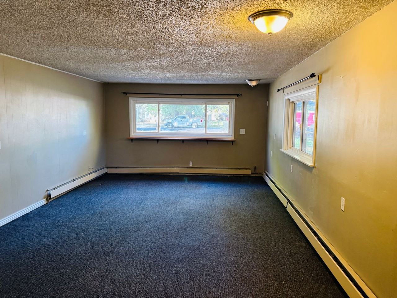 1006 Howard Ave - Photo 5 of 14