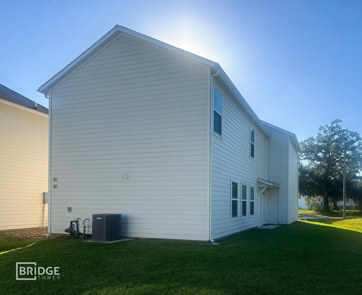 132 Pecan Ln - Photo 2 of 13