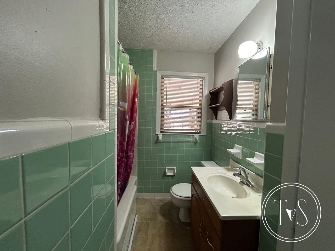 604 1st St - Photo 5 of 12