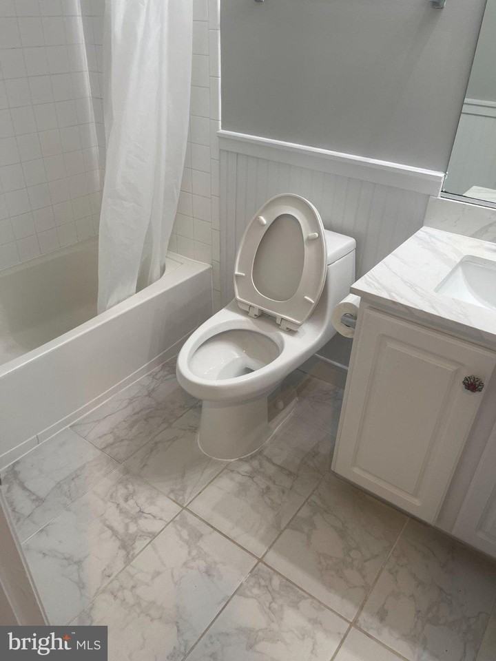 6760 Joseph Edgar Ct - Photo 7 of 10
