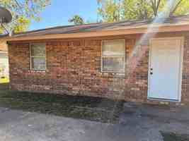 featured image of 812 E E St