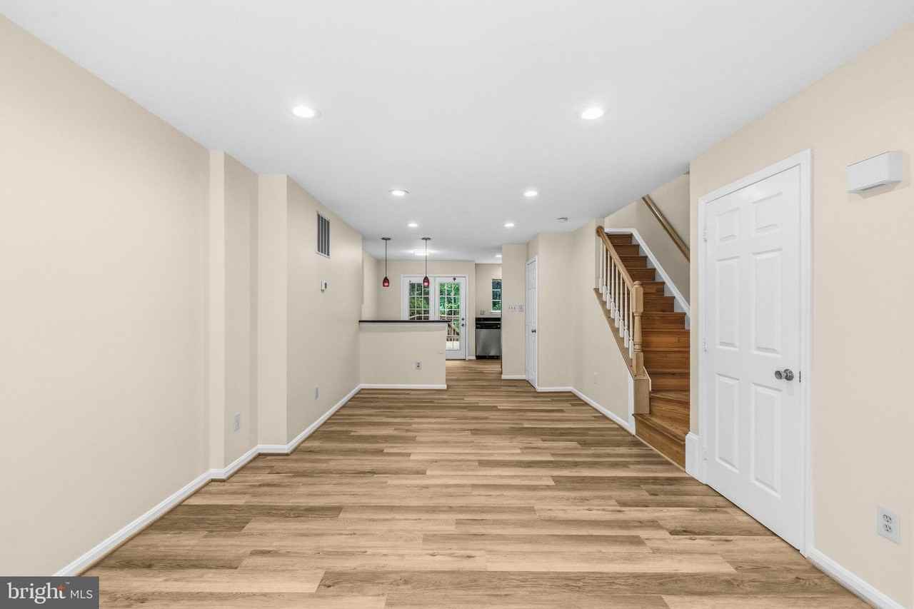 14234 Autumn Cir - Photo 3 of 34