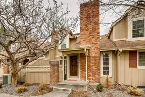 featured image of 9938 Grove Way #C