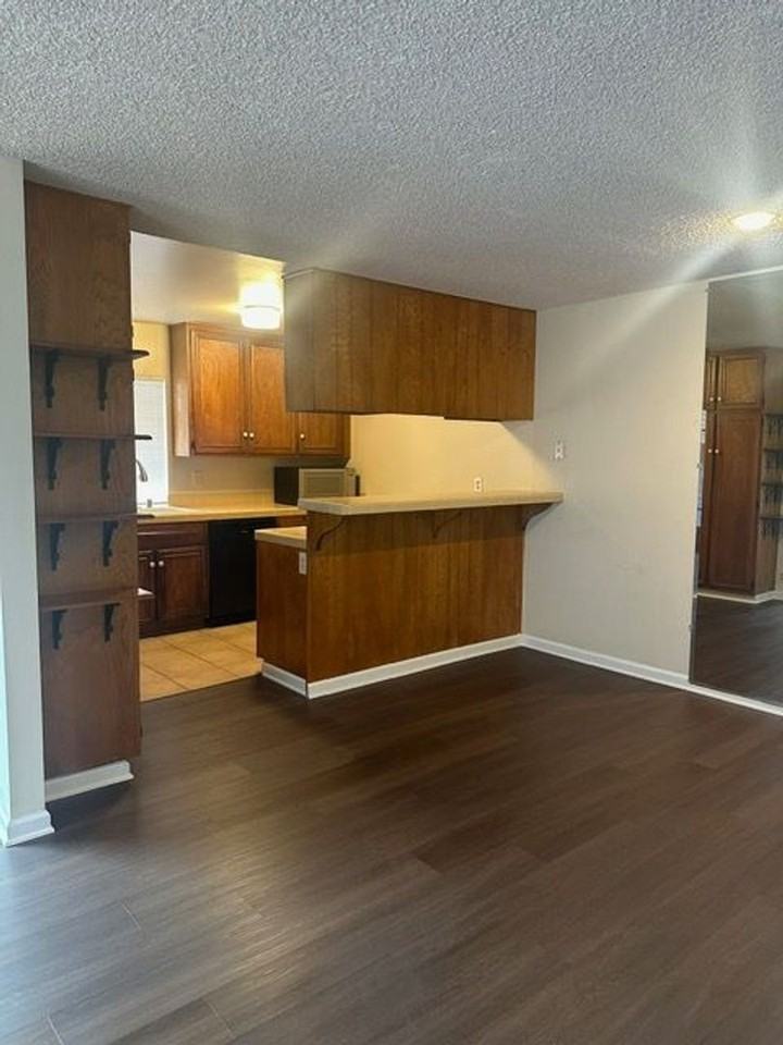 9568 Easter Way - Photo 5 of 18