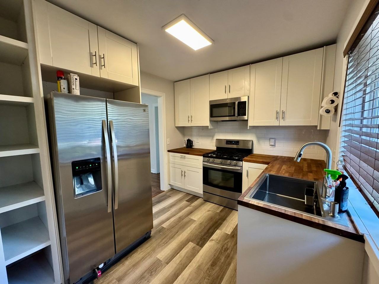 4627 Izard St - Photo 5 of 40