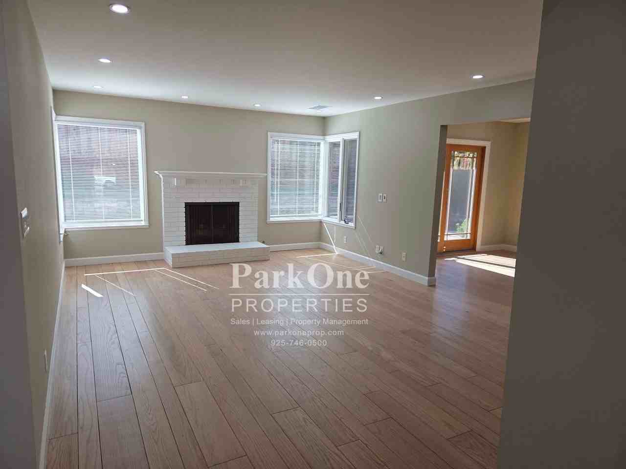 2856 San Benito Dr - Photo 5 of 17
