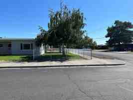 featured image of 604 S A St