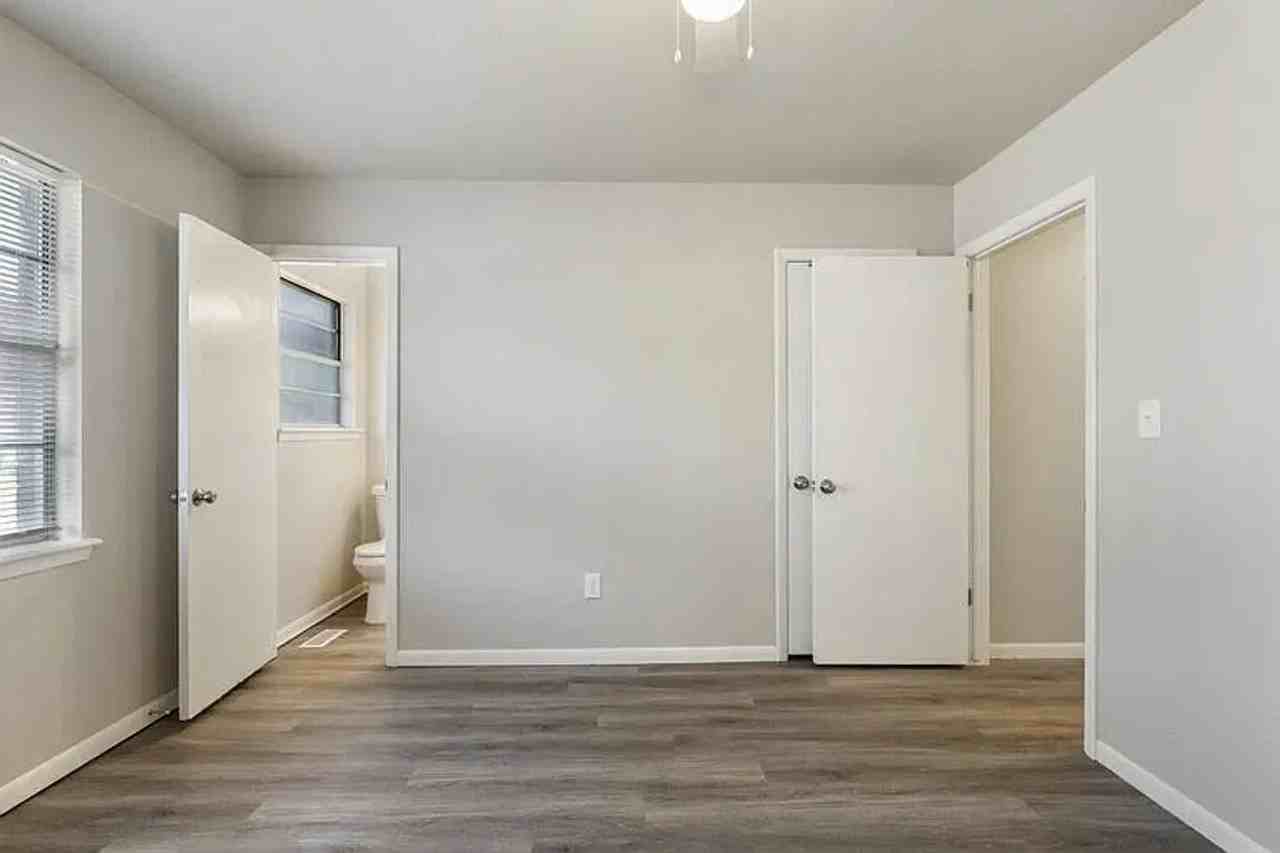 12135 E 31st Pl - Photo 6 of 16