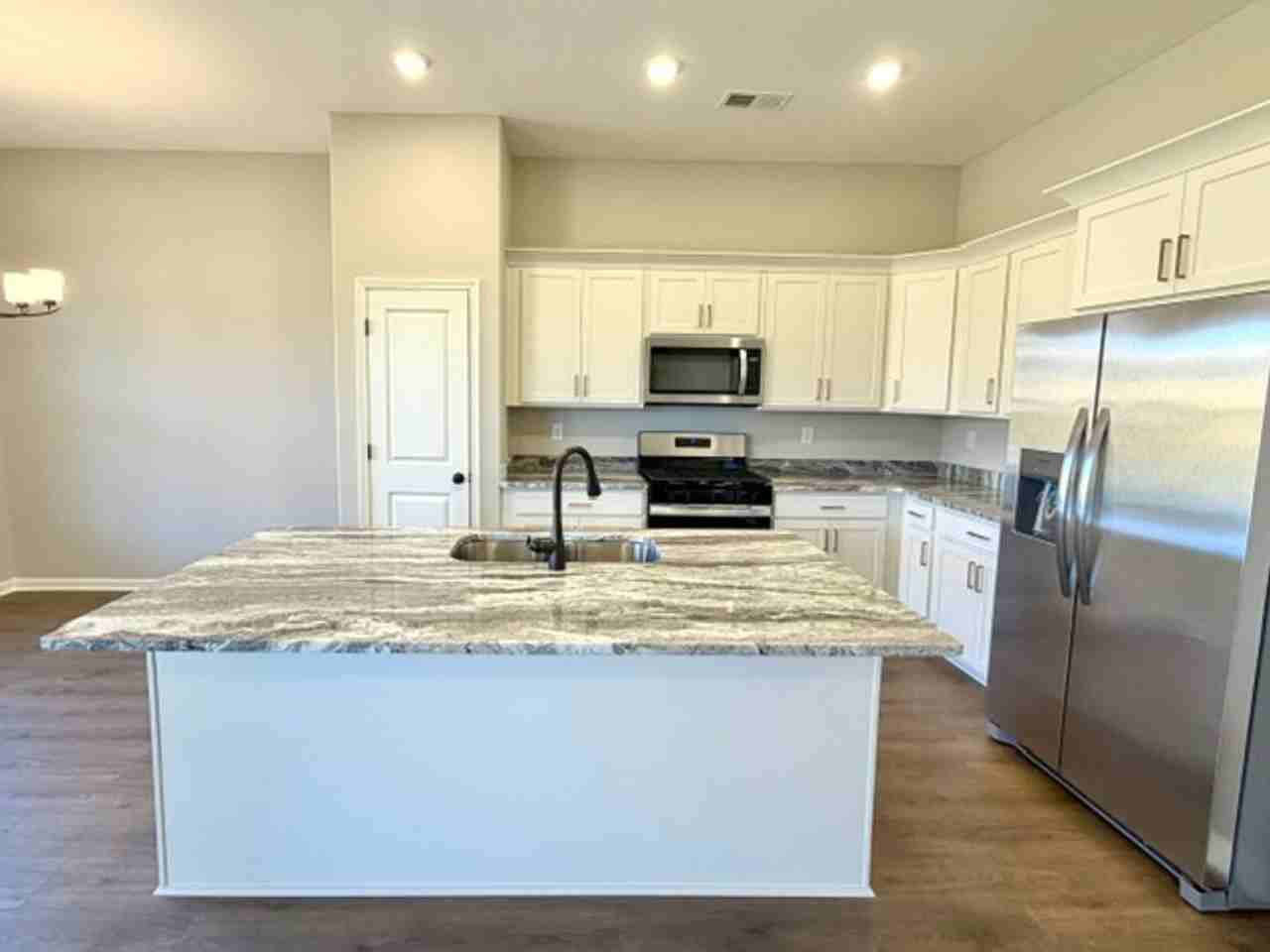 310 Green Willow Dr - Photo 3 of 16
