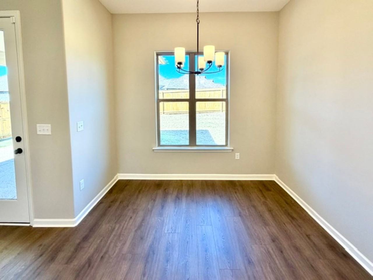 310 Green Willow Dr - Photo 5 of 16