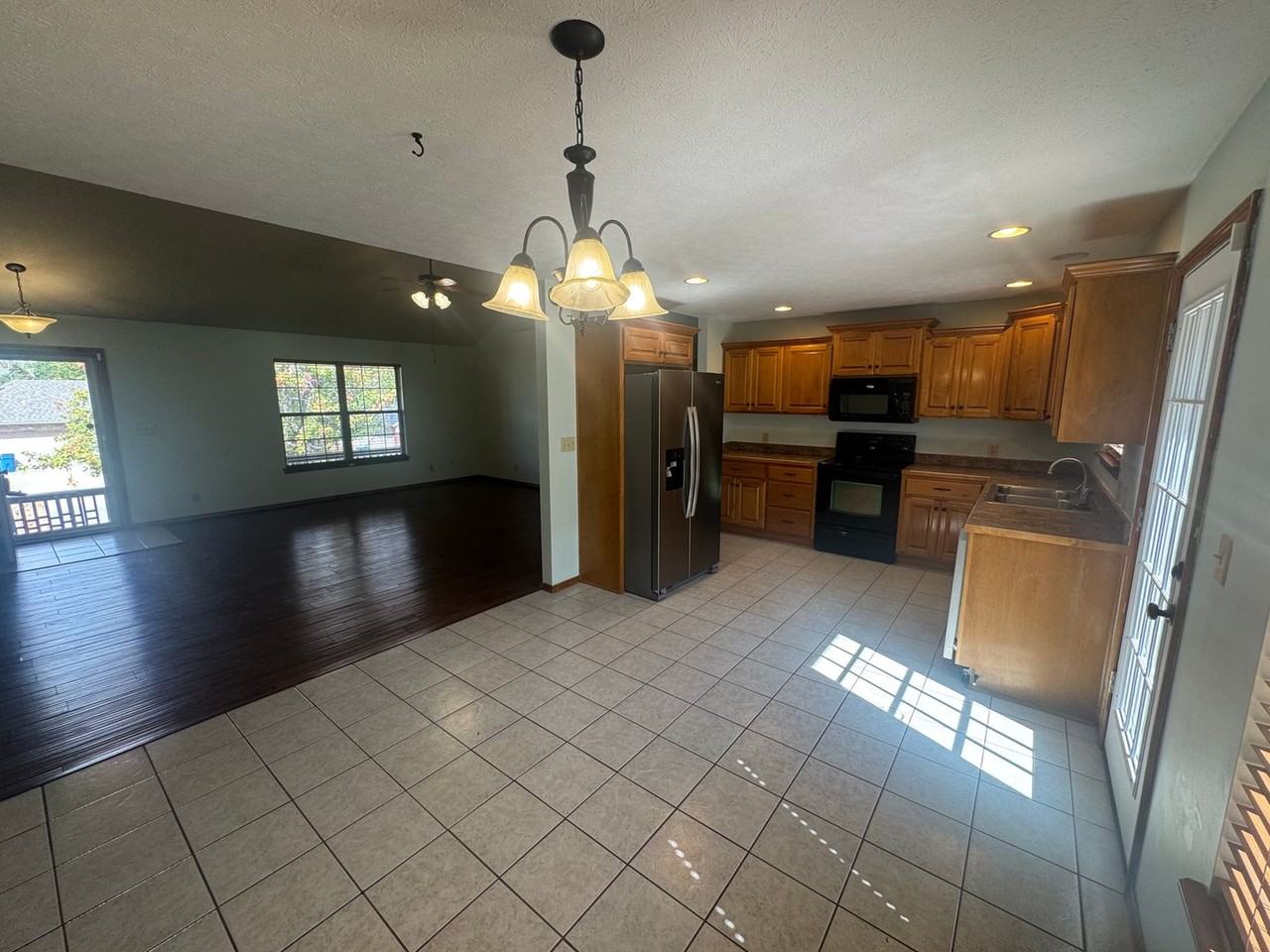 732 E Gallup Hill Rd - Photo 3 of 13
