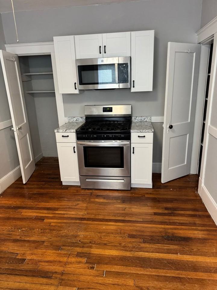 113 Sherwood St - Photo 2 of 11