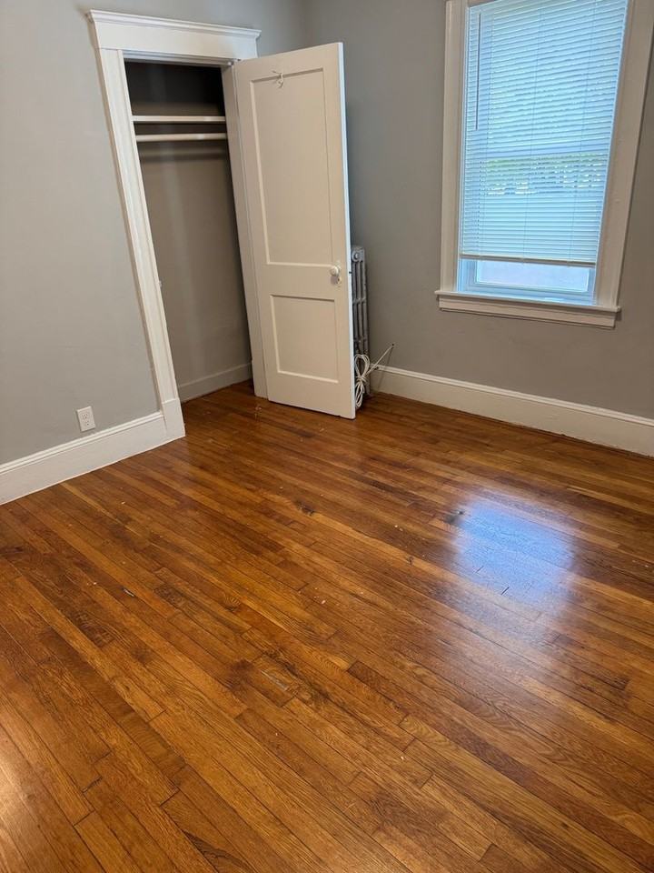 113 Sherwood St - Photo 6 of 11