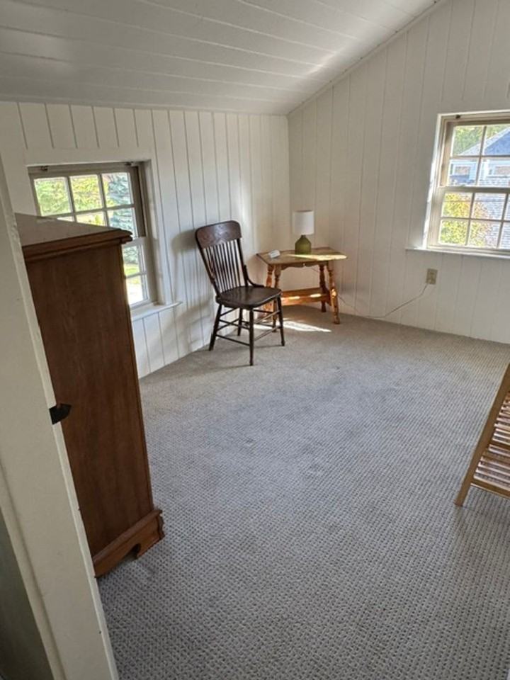 33 Rocky Lane - Photo 4 of 20