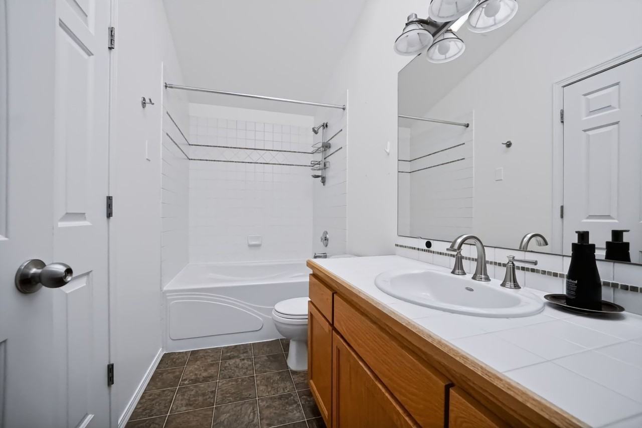 8543 Stone Ave N - Photo 7 of 13