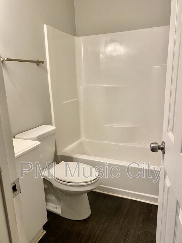 195 Hicks Rd - Photo 4 of 8