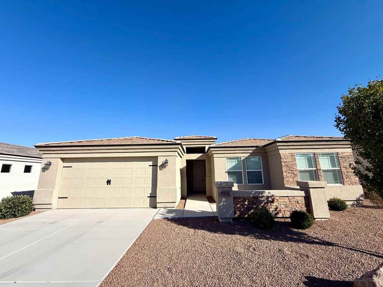 3709 Richie Dr - Photo 4 of 50