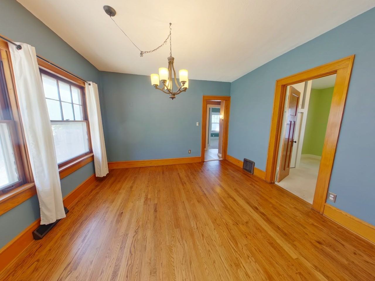 3325 Chatfield Pl - Photo 4 of 14
