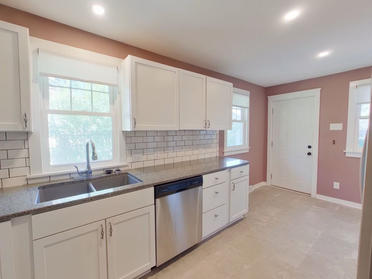 3325 Chatfield Pl - Photo 6 of 14