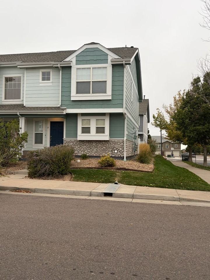 18728 E 58th Ave #D - Photo 2 of 25