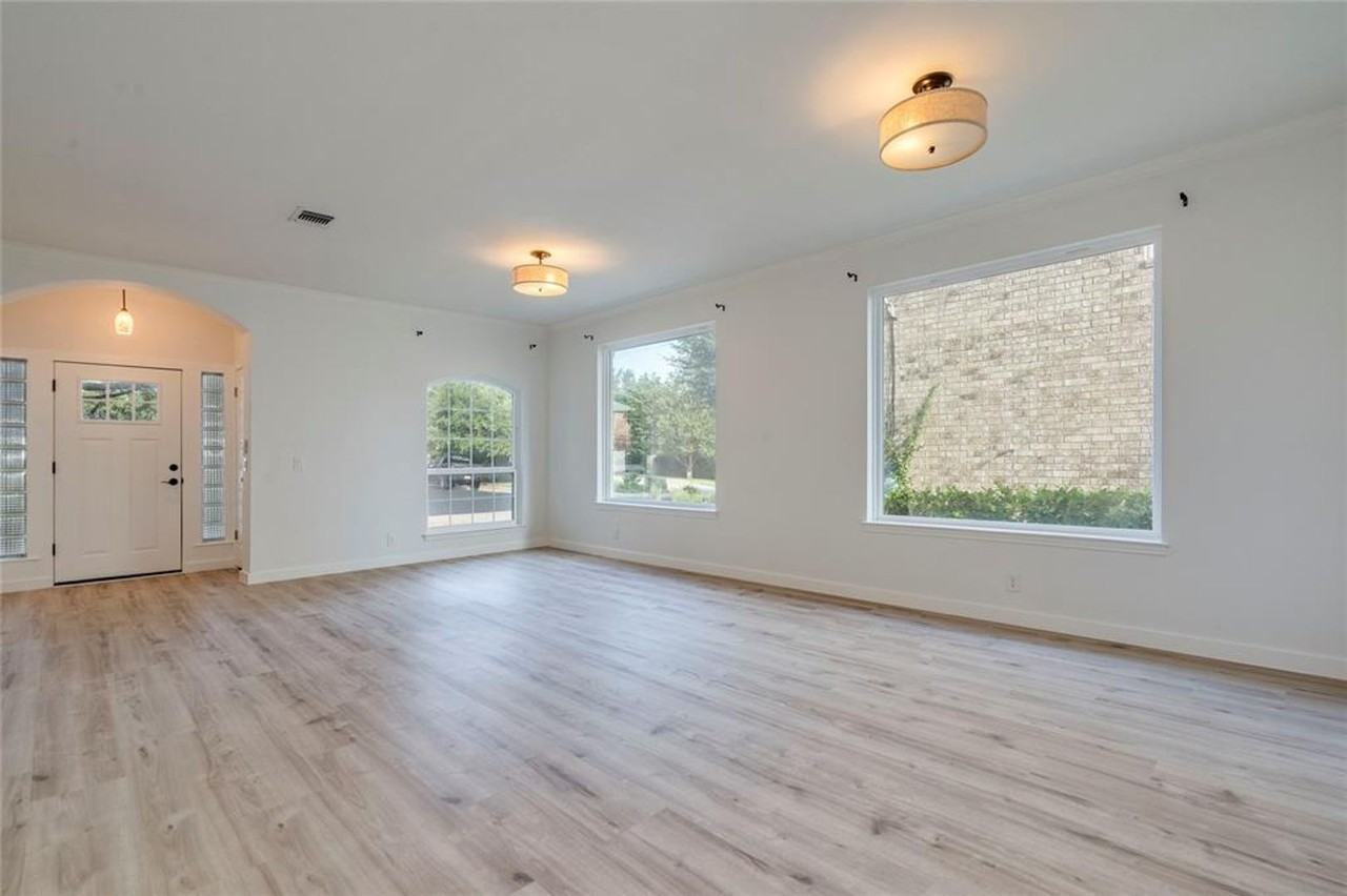 3315 Santee Dr - Photo 3 of 8