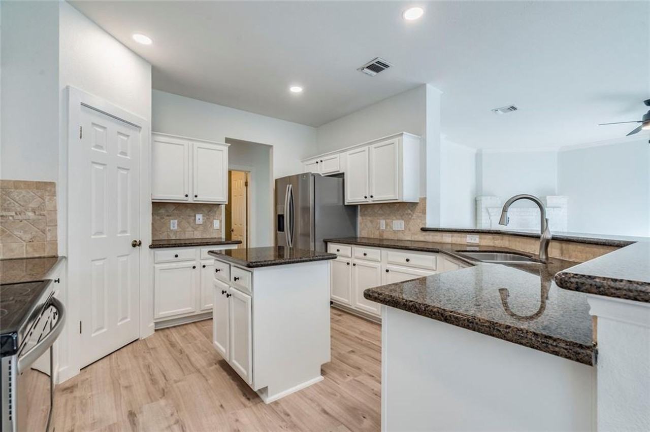3315 Santee Dr - Photo 6 of 8