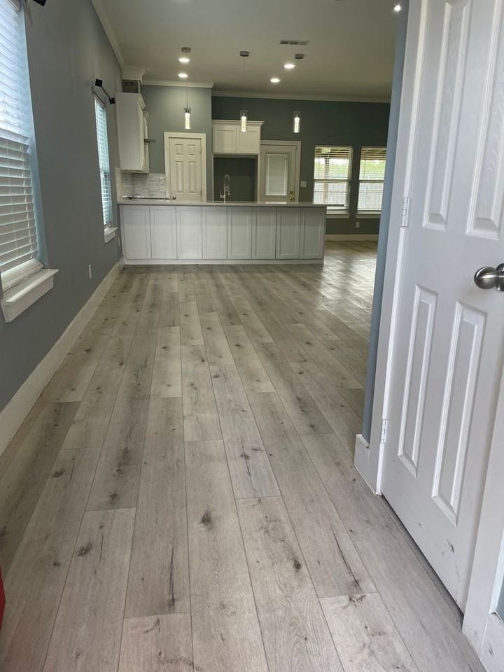 4517 Spencer St - Photo 3 of 22