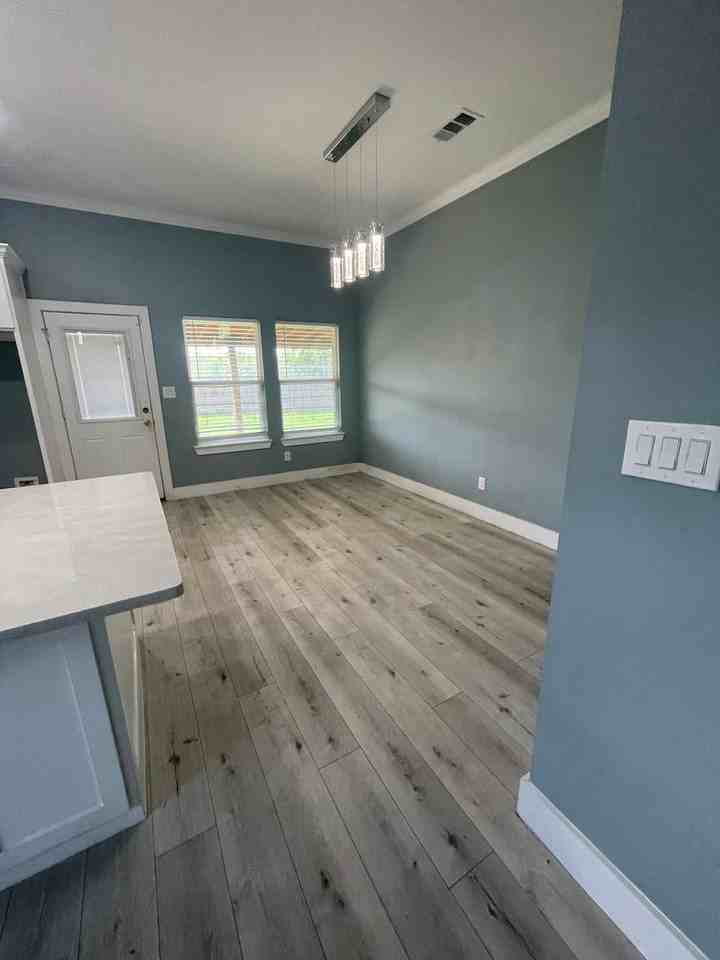 4517 Spencer St - Photo 6 of 22