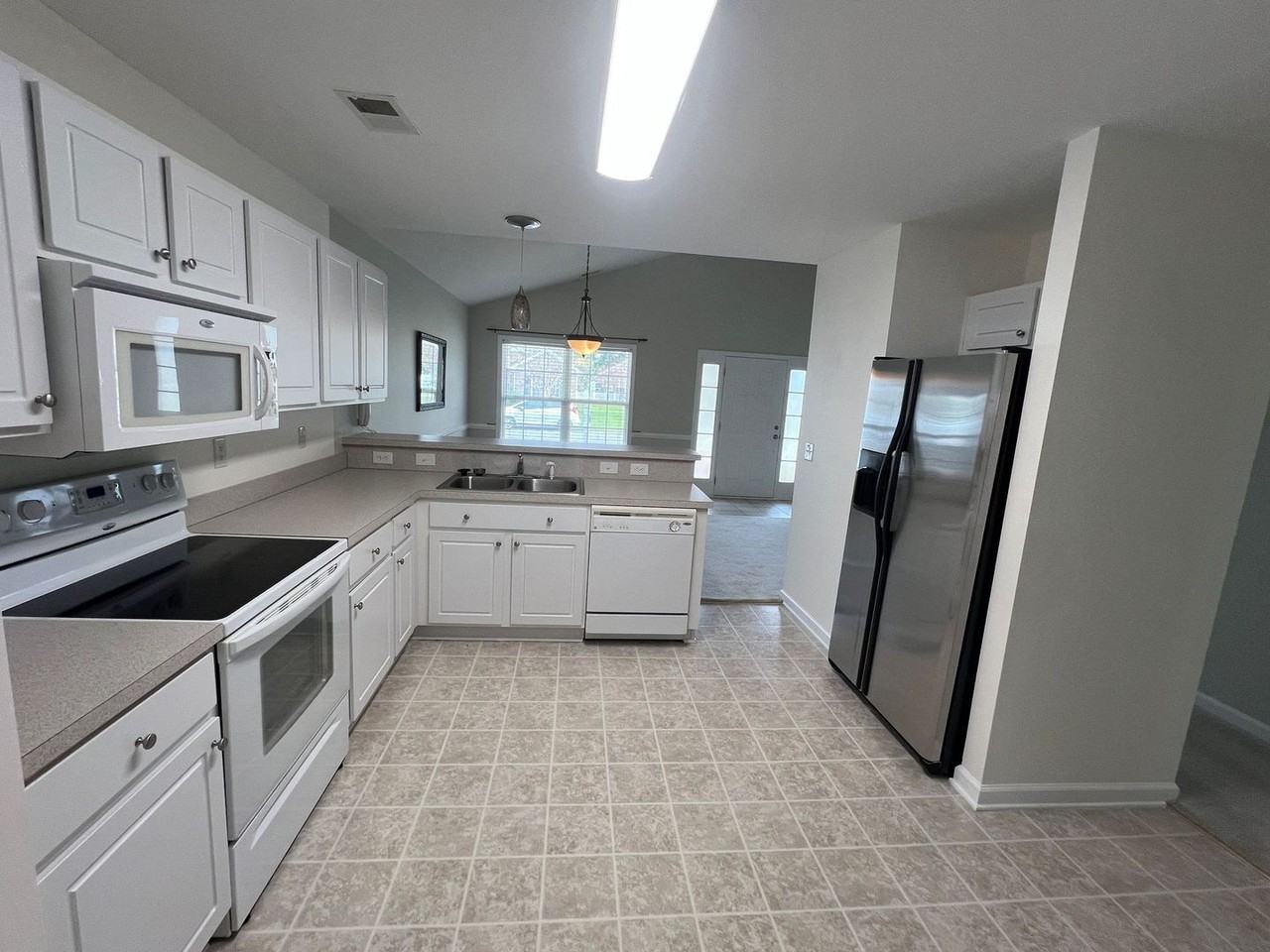 201 Vesta Dr - Photo 2 of 17