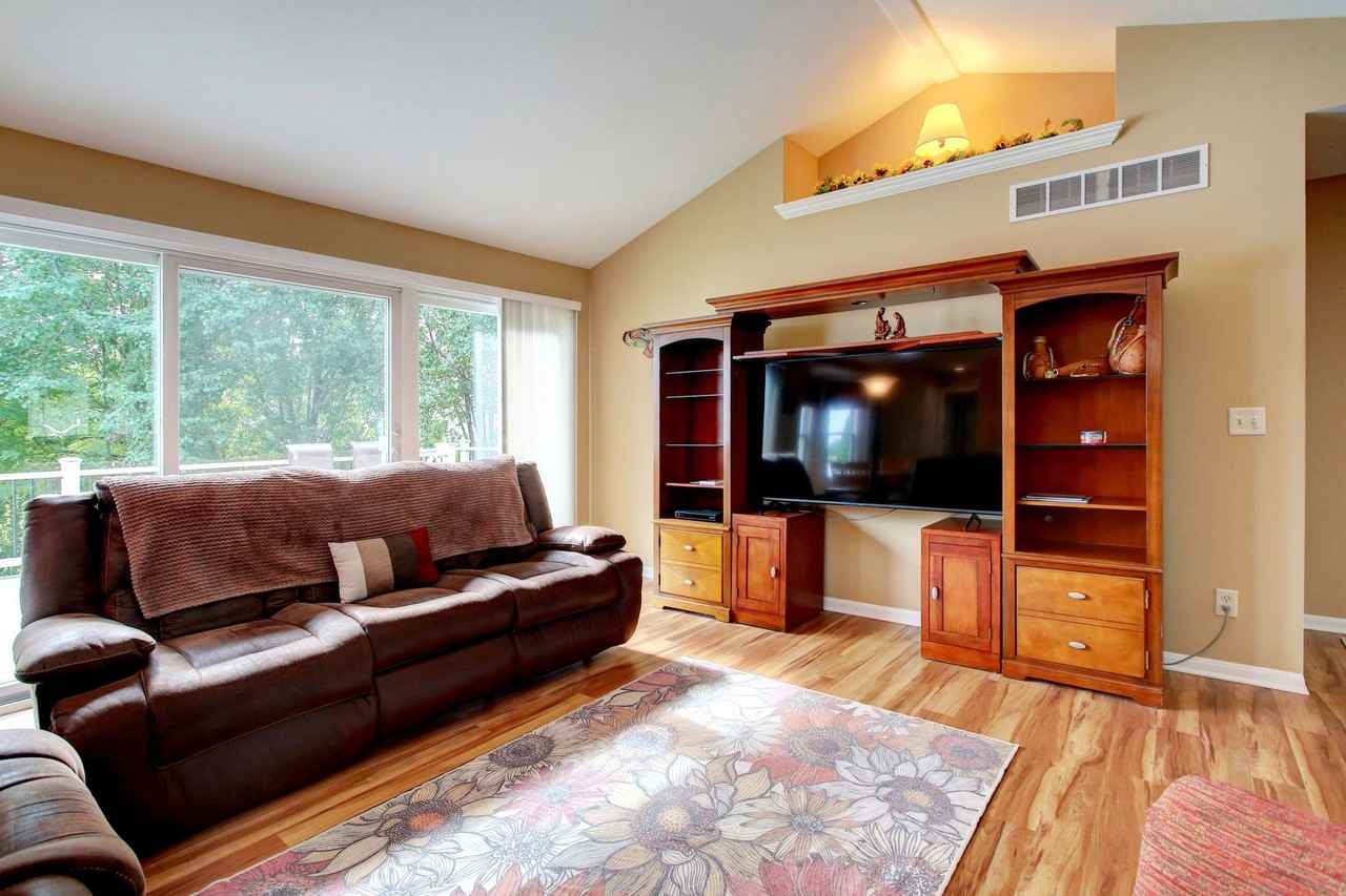 13168 Blueberry Ln - Photo 5 of 36