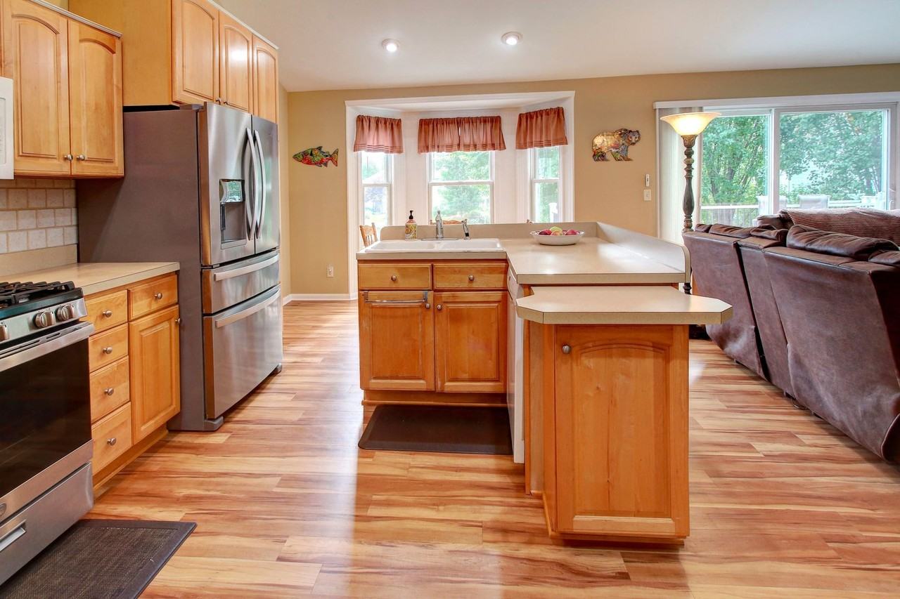 13168 Blueberry Ln - Photo 7 of 36