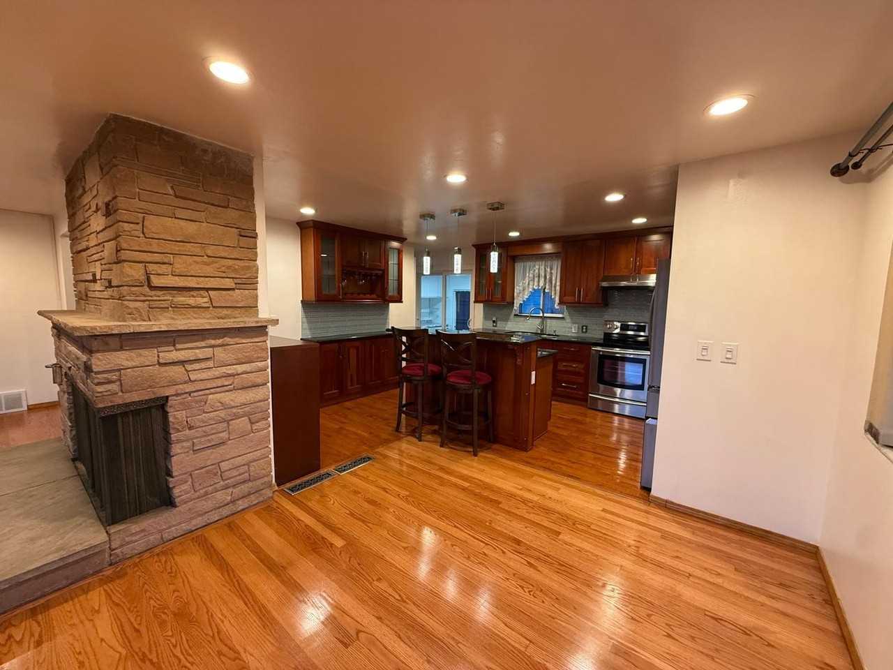 2240 W Halladay St - Photo 5 of 37