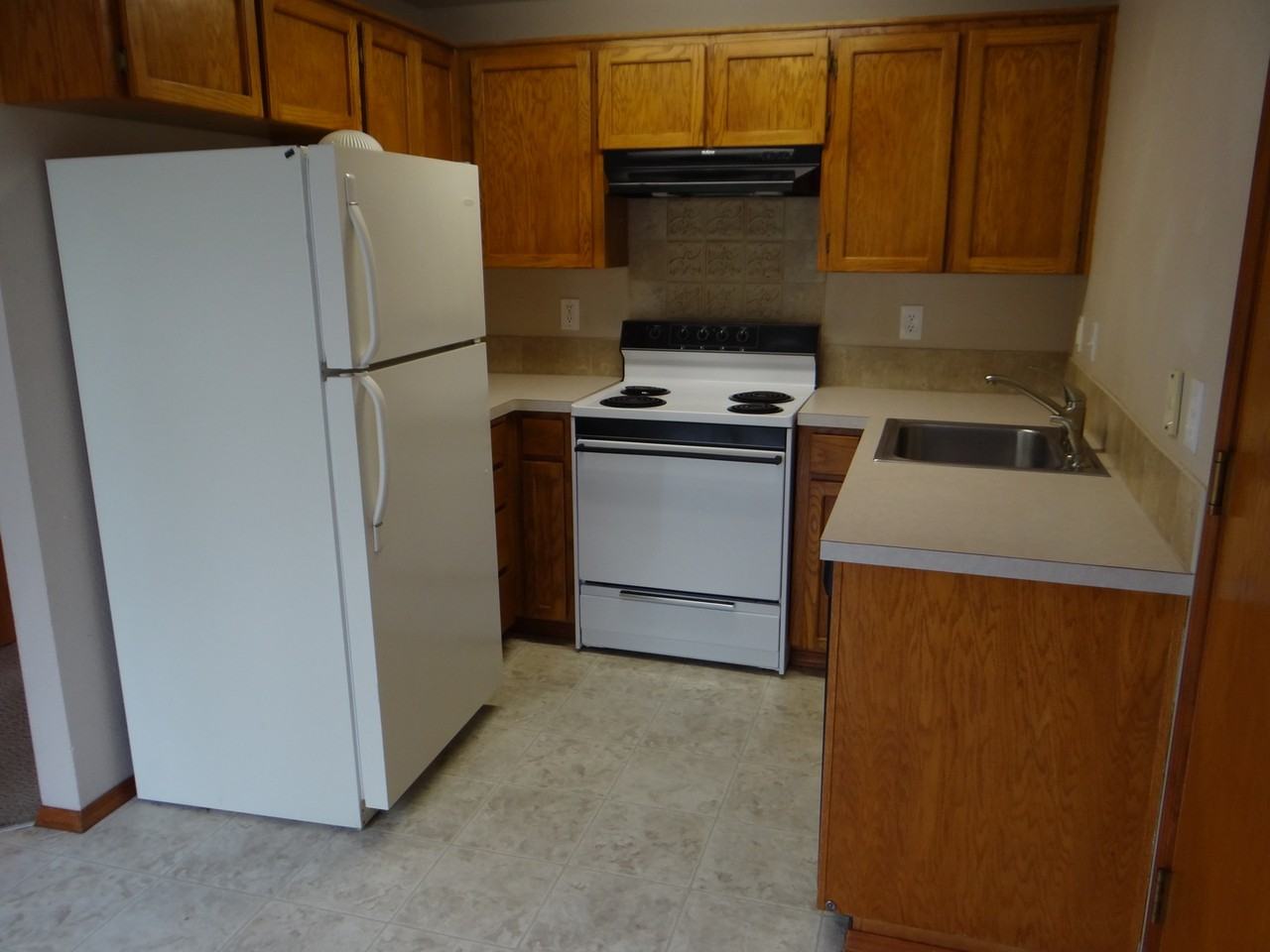 620 E Elm Ave - Photo 4 of 17