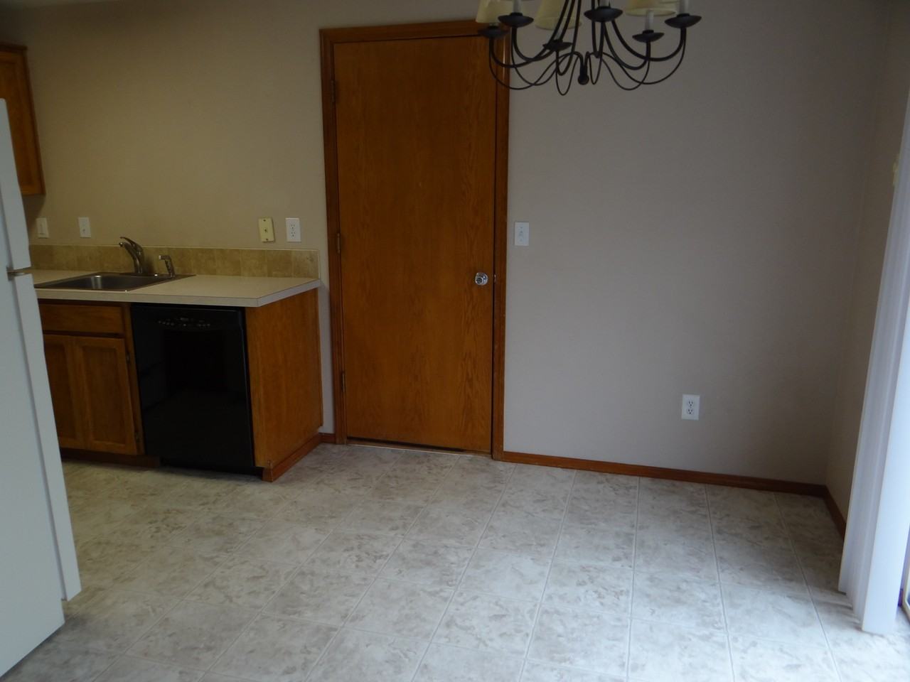 620 E Elm Ave - Photo 5 of 17