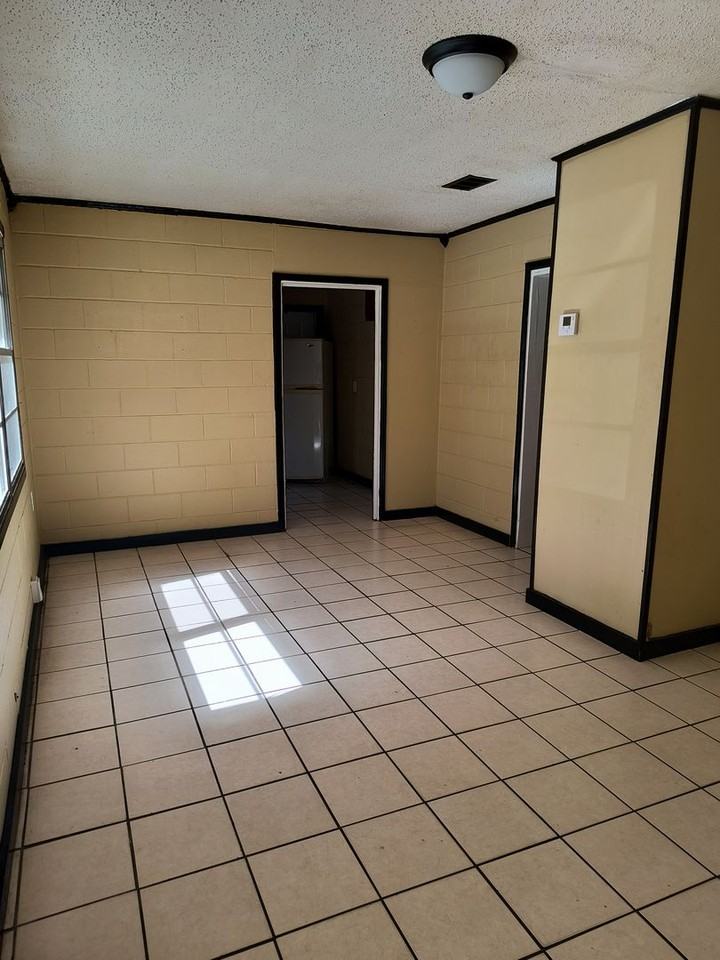 3437 Bryan Ave - Photo 4 of 14