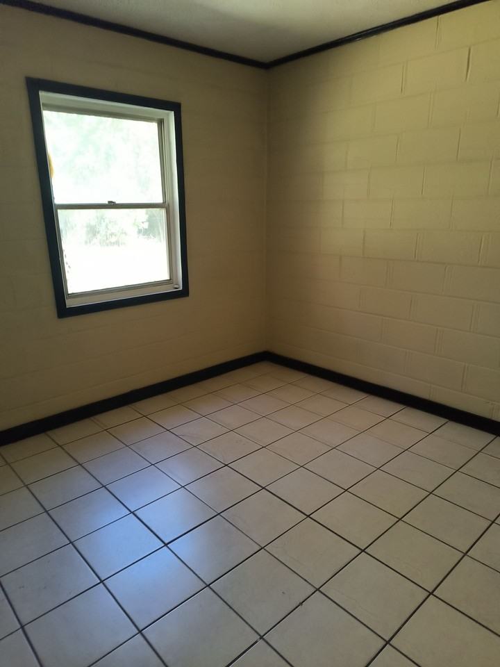 3437 Bryan Ave - Photo 5 of 14