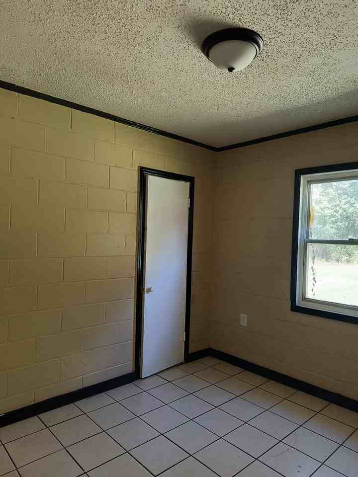 3437 Bryan Ave - Photo 6 of 14