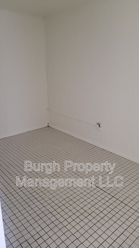 534 Fallowfield Ave #1 - Photo 3 of 5
