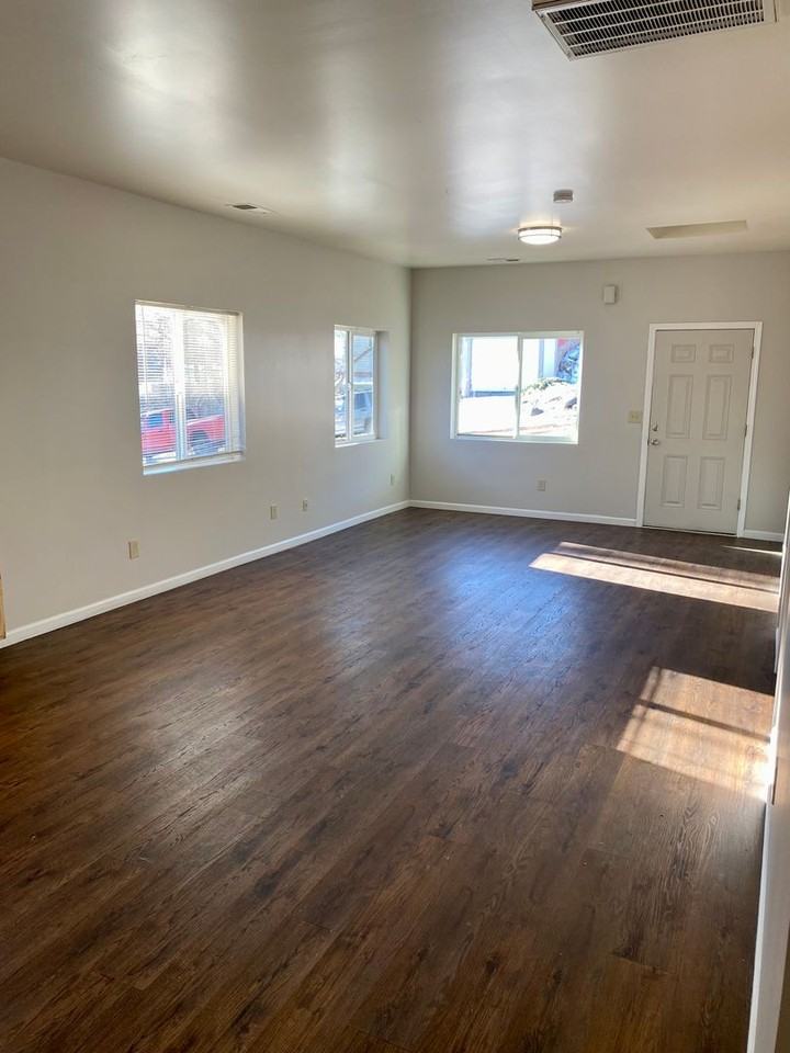 615 N 8th St - Photo 3 of 11
