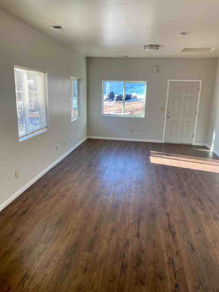 615 N 8th St - Photo 7 of 11